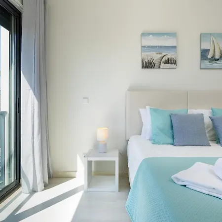 Sea View, & Pool - Private Parking Ac & Wifi *