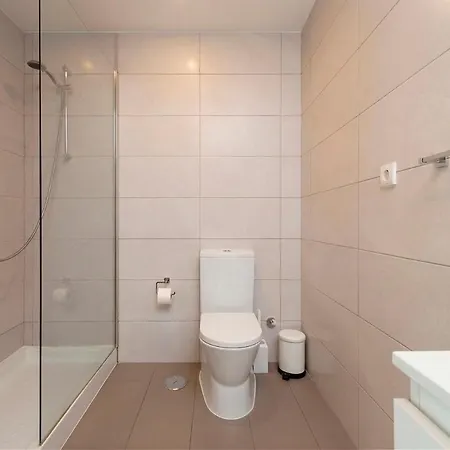 Sea View, & Pool - Private Parking Ac & Wifi * كوارتيرا