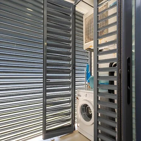 شقة Sea View, & Pool - Private Parking Ac & Wifi